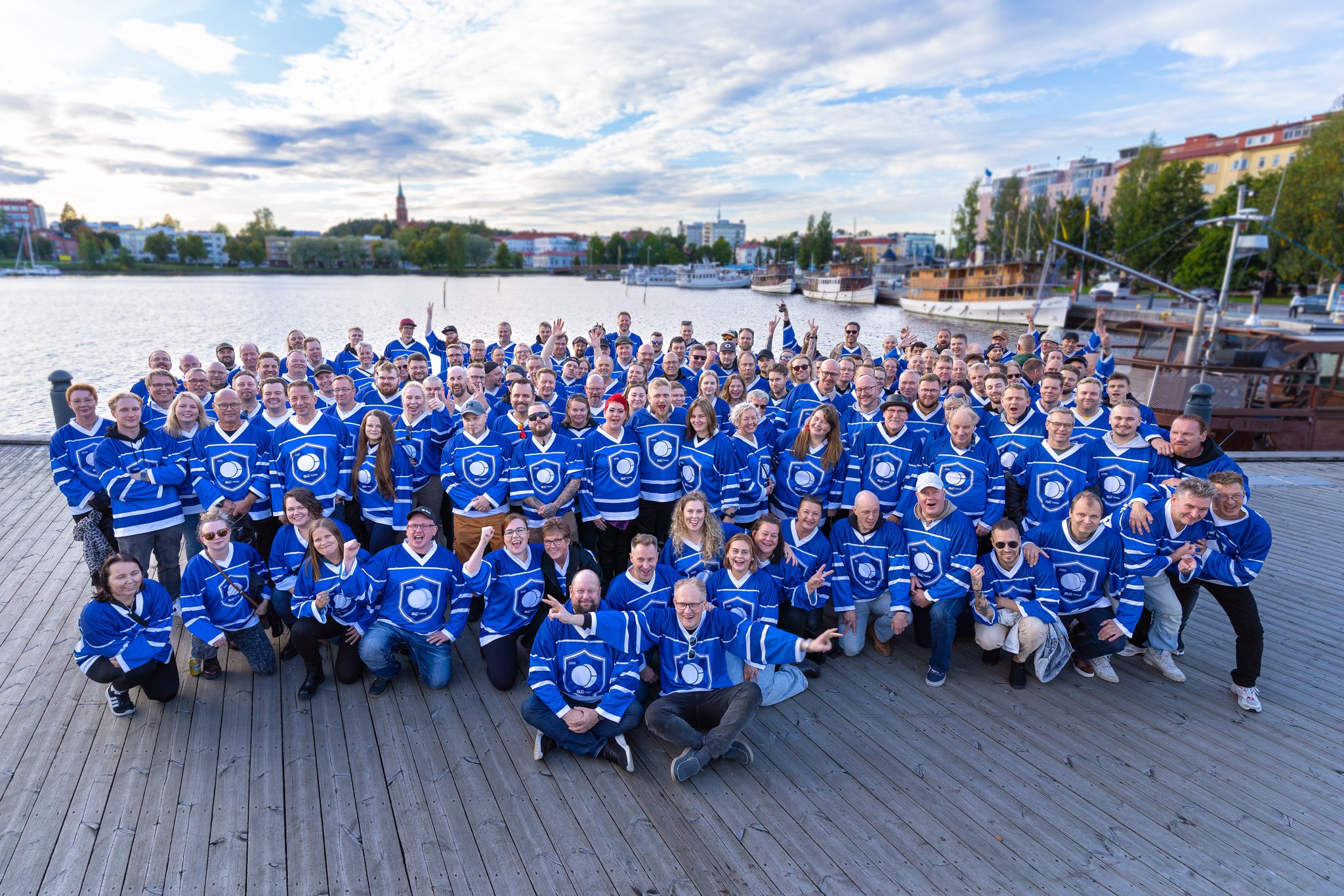 BLC-Turva-henkilostojuhla-2025-ryhmakuva-web-